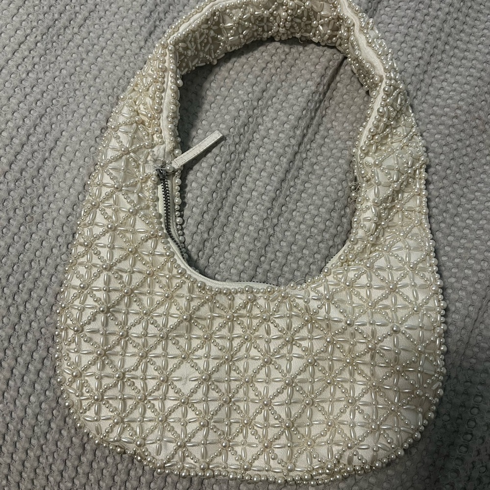 White Pearl Shoulder Mini Bag